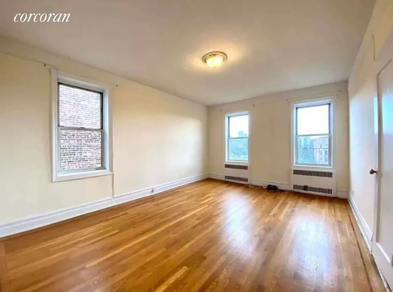 New York City Real Estate | View 50 Ocean Parkway, 6A | room 3 | View 4