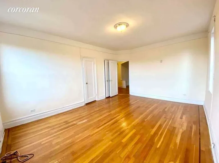 New York City Real Estate | View 50 Ocean Parkway, 6A | room 7 | View 8