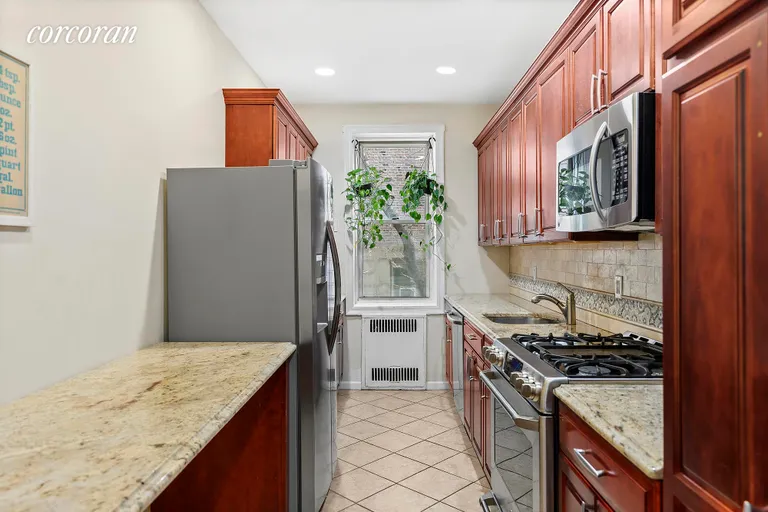 New York City Real Estate | View 140 8th Avenue, 1O | 4 | View 13