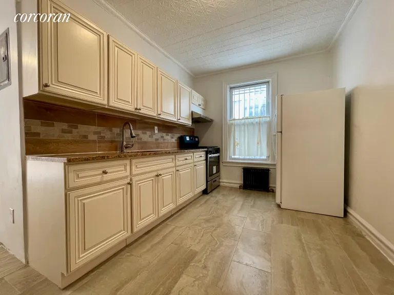 New York City Real Estate | View 332 Midwood Street, 1 | room 3 | View 4