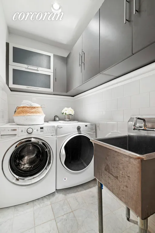 New York City Real Estate | View 161 Hudson Street, 4A | Laundry | View 16
