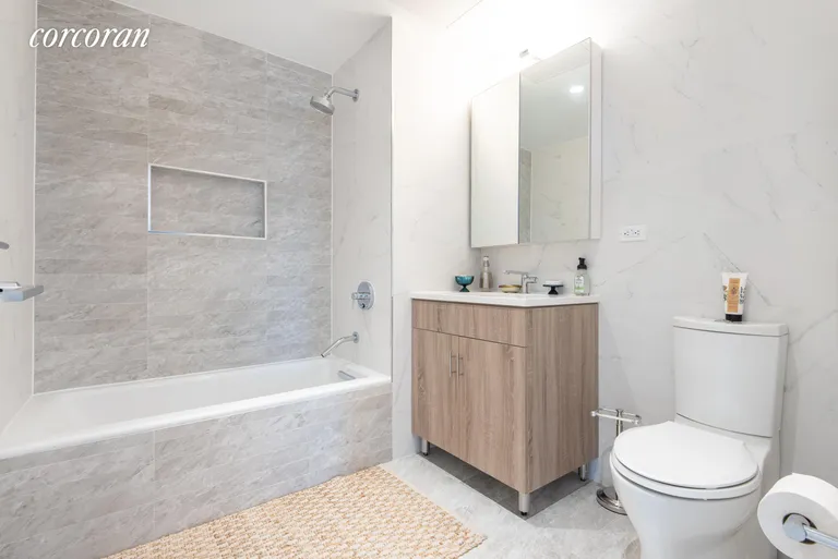 New York City Real Estate | View 46-20 11th Street, 7B | Secondary Bath | View 9