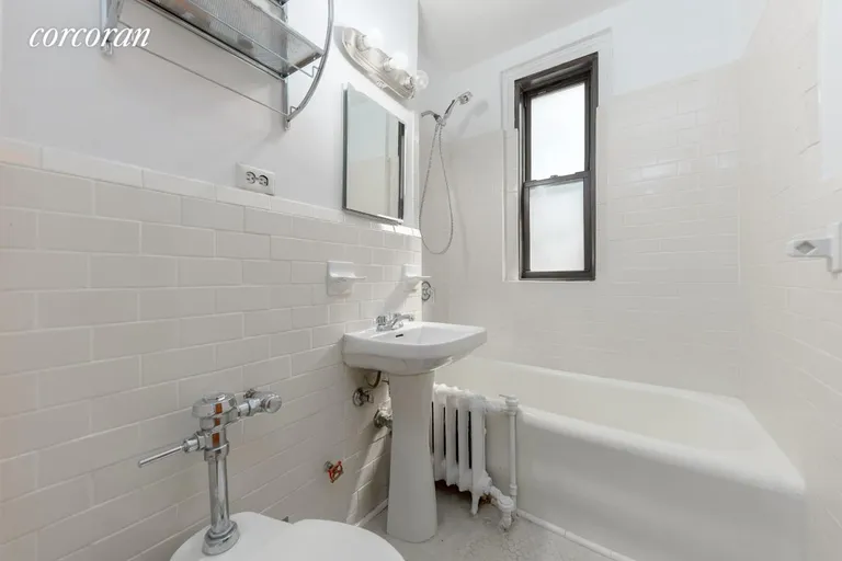 New York City Real Estate | View 162 West 56th Street, 1002 | room 4 | View 5
