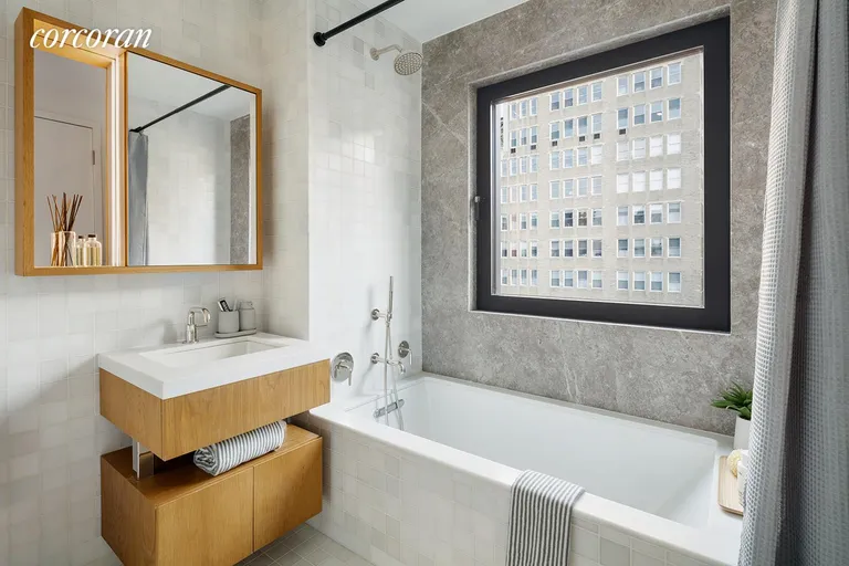New York City Real Estate | View 30 Warren Street, PH2 | Bathroom | View 11