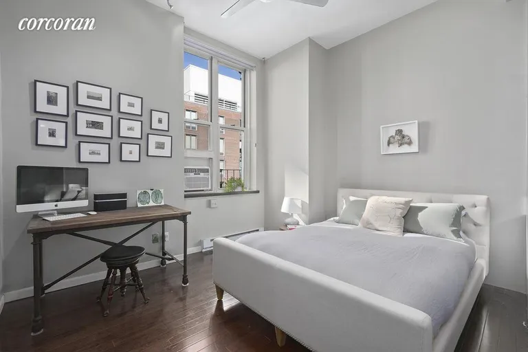 New York City Real Estate | View 23 Waverly Place, 5Y | room 2 | View 3