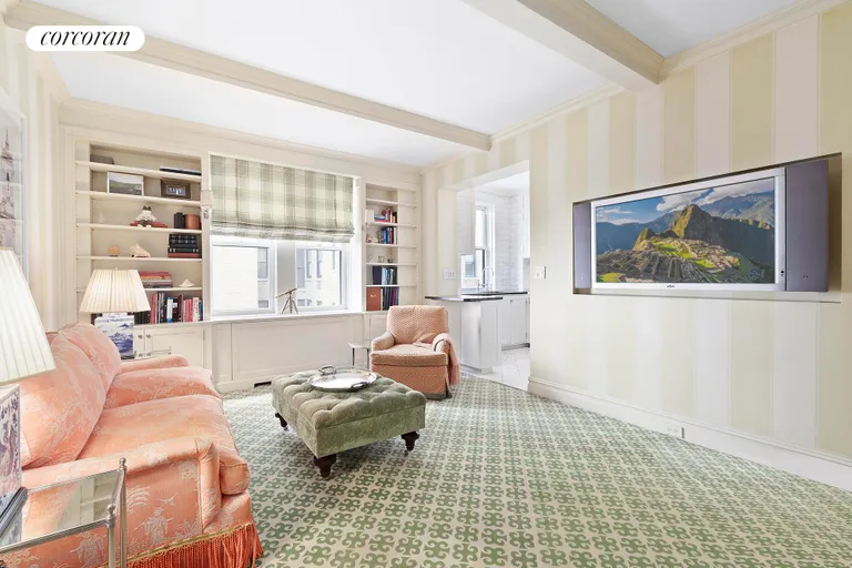 New York City Real Estate | View 11 West 69th Street, 8D | room 1 | View 2
