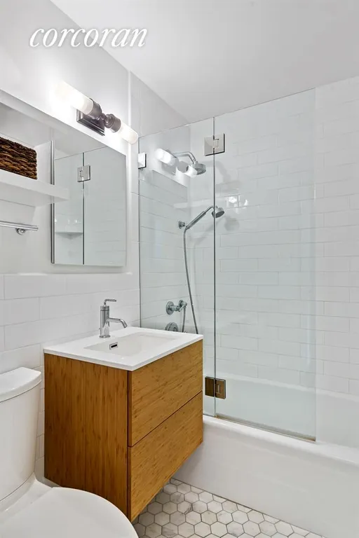 New York City Real Estate | View 205 West End Avenue, 2M | Bathroom | View 7