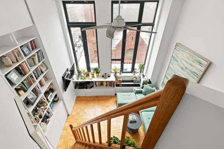 New York City Real Estate | View 176 WEST 86TH STREET, 6E | Living Area | View 2