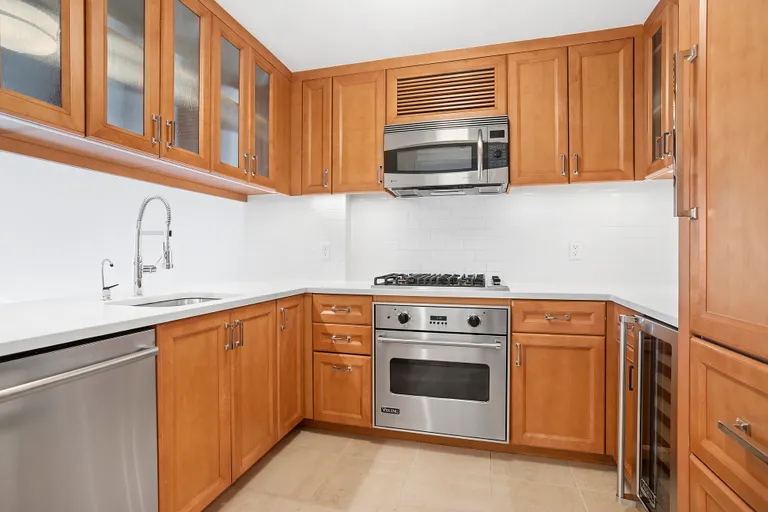 New York City Real Estate | View 205 East 85th Street, 11G | Kitchen | View 3
