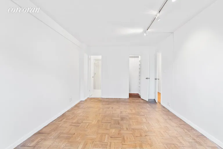 New York City Real Estate | View 200 East 84th Street, 5C | room 8 | View 9