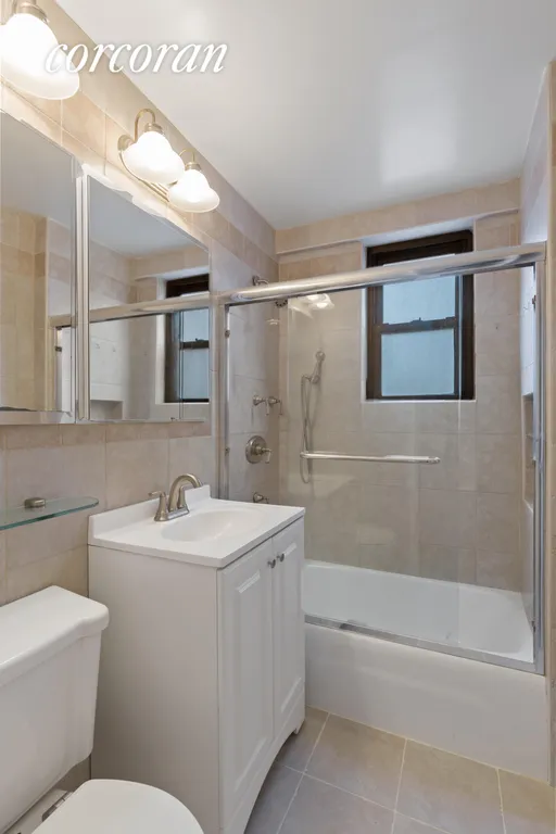New York City Real Estate | View 201 EAST 25TH STREET, 8D | room 4 | View 5