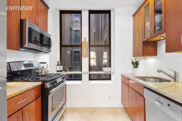 New York City Real Estate | View 324 West 83rd Street, 3E | room 3 | View 4