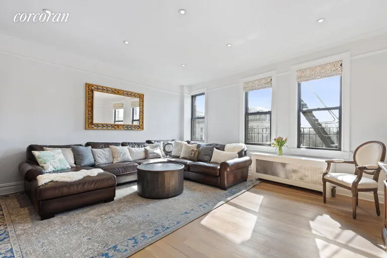 New York City Real Estate | View 125 Eastern Parkway, 5a | Stunning light | View 3