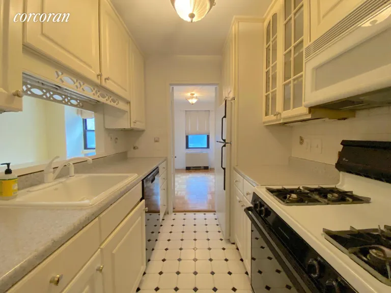 New York City Real Estate | View 201 EAST 25TH STREET, 3D | room 2 | View 3