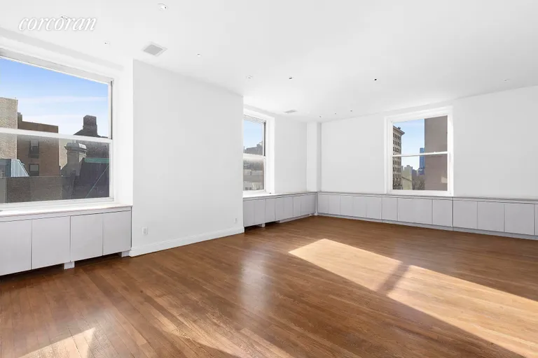 New York City Real Estate | View 31 East 72nd Street, 7A | 2 Beds, 2 Baths | View 1