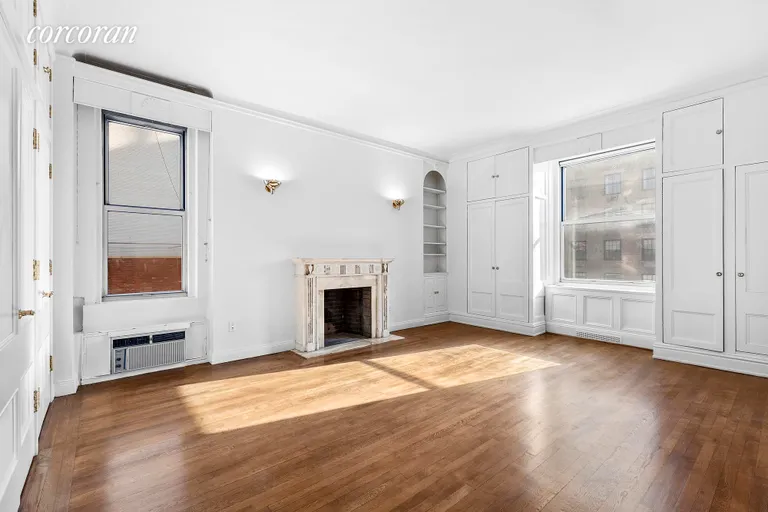 New York City Real Estate | View 31 East 72nd Street, 7A | room 2 | View 3
