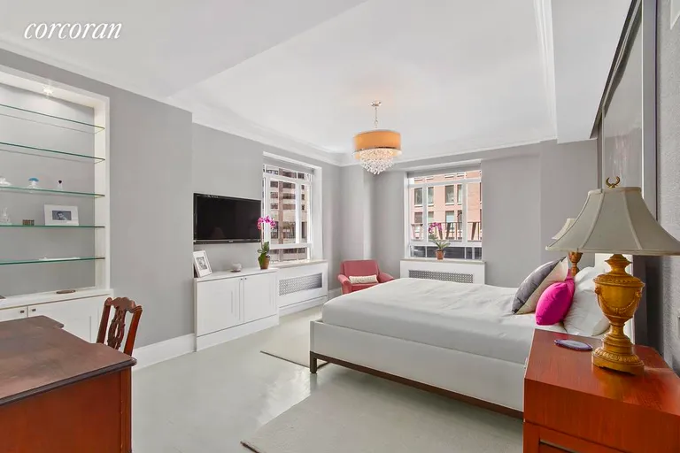 New York City Real Estate | View 25 Central Park West, 10YZ | Master Bedroom with Ensuite Bath | View 7