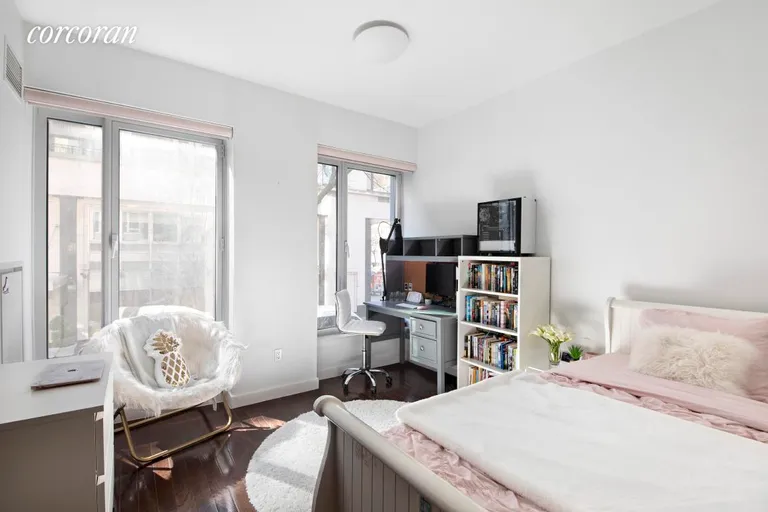 New York City Real Estate | View 303 East 77th Street, 2B | room 4 | View 5