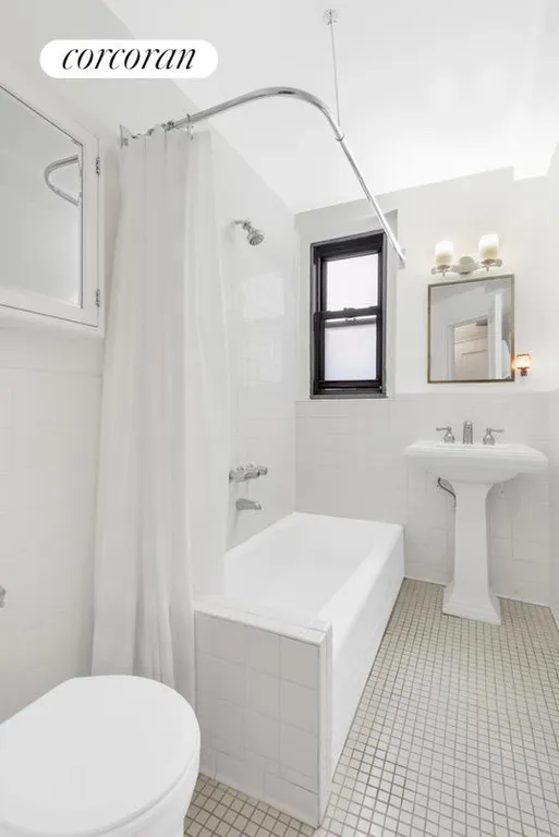 New York City Real Estate | View 12 East 97th Street, 6I | Bathroom | View 9