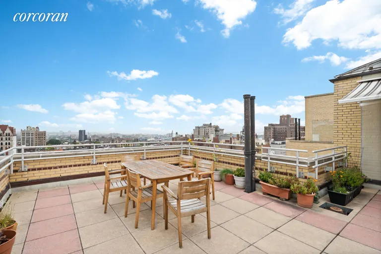 New York City Real Estate | View 24 MONROE PLACE, 1B | room 15 | View 16