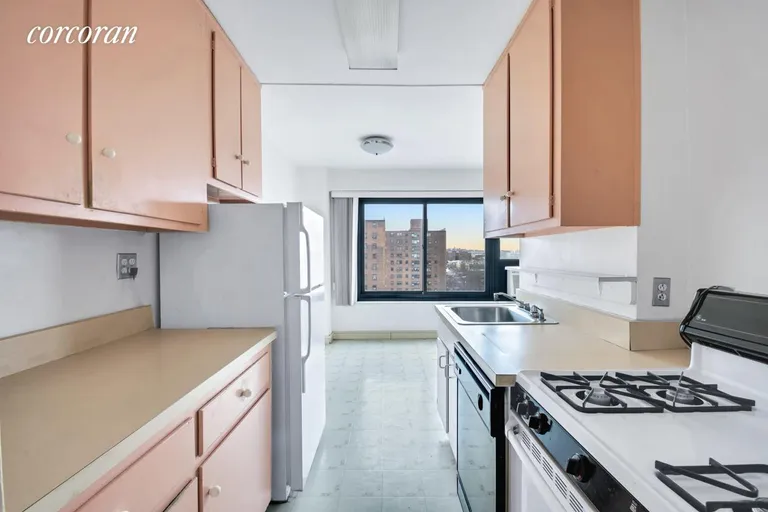 New York City Real Estate | View 33-68 21st Street, 12D | room 4 | View 5