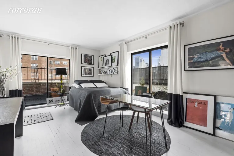 New York City Real Estate | View 315 West 23rd Street, PH1 | room 4 | View 5