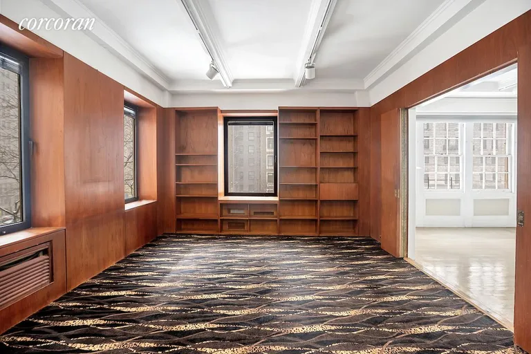New York City Real Estate | View 829 Park Avenue, 4A | Library | View 3
