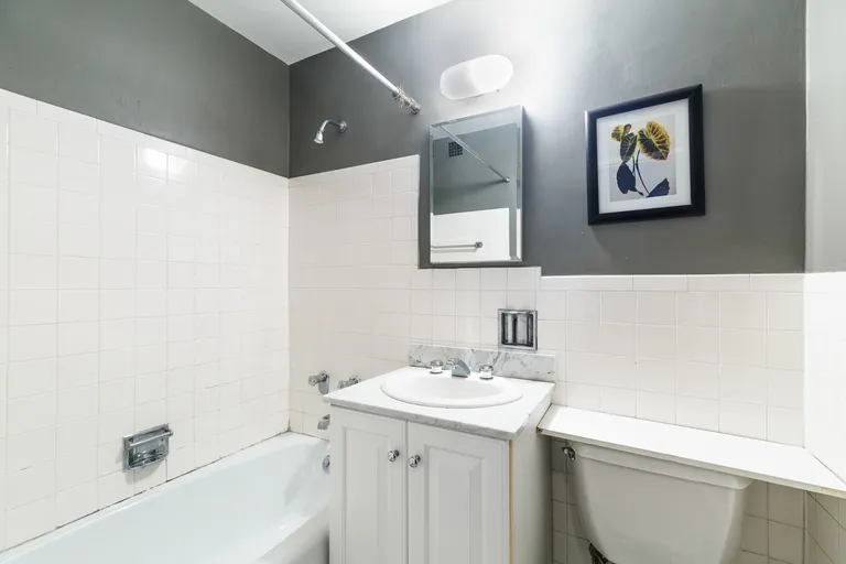 New York City Real Estate | View 160 West End Avenue, 29G | room 2 | View 3