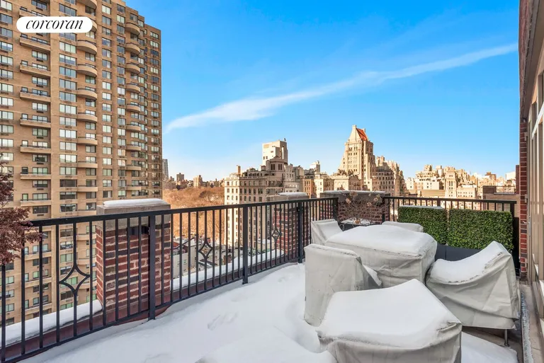 New York City Real Estate | View 21 East 61st Street, 16A | room 2 | View 3