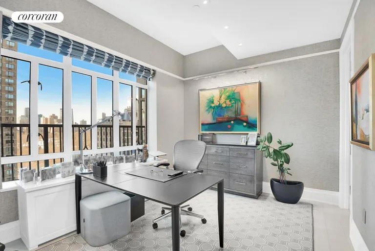 New York City Real Estate | View 21 East 61st Street, 16A | room 10 | View 11