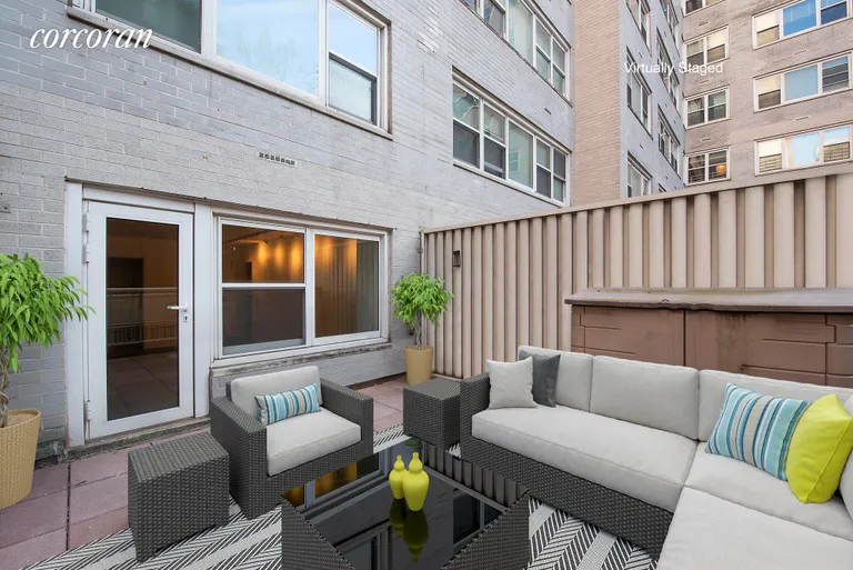 New York City Real Estate | View 101 West 12th Street, 2D | room 2 | View 3