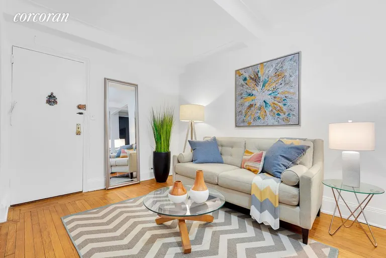 New York City Real Estate | View 304 West 75th Street, 4E | Living | View 2