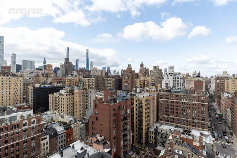 New York City Real Estate | View 196 East 75th Street, 20A | room 8 | View 9