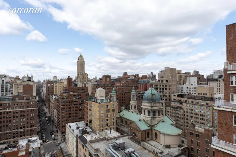 New York City Real Estate | View 196 East 75th Street, 20A | room 10 | View 11