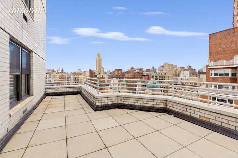 New York City Real Estate | View 196 East 75th Street, 20A | room 7 | View 8