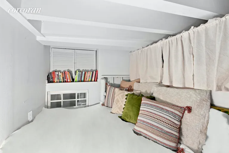 New York City Real Estate | View 227 East 87th Street, 4B | Loft | View 5