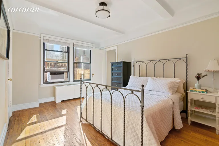 New York City Real Estate | View 308 East 79th Street, 5L | room 4 | View 5