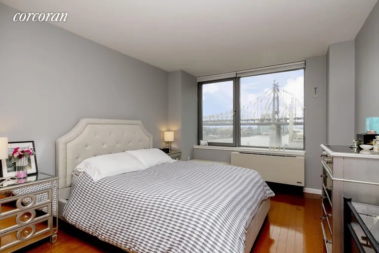 New York City Real Estate | View 455 Main Street, 12A | room 2 | View 3