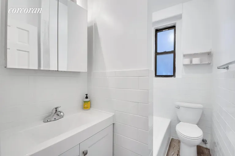 New York City Real Estate | View 860 West 181st Street, 3 | Bathroom | View 6