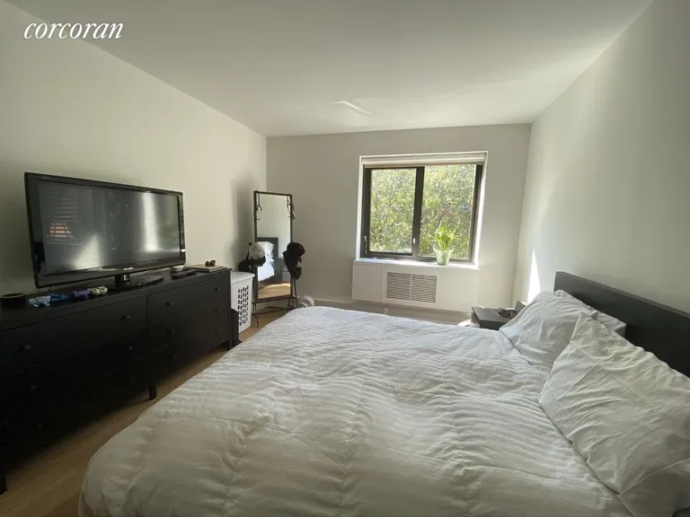 New York City Real Estate | View 1325 Fifth Avenue, 4I | Bedroom | View 4