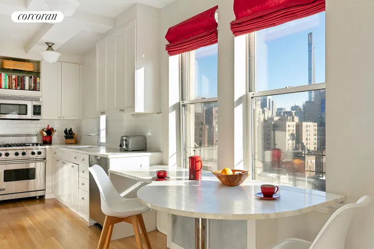 New York City Real Estate | View 40 West 72nd Street, 166 | room 4 | View 5
