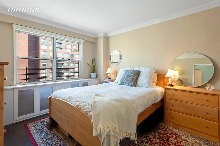 New York City Real Estate | View 300 East 71st Street, 14N | room 7 | View 8