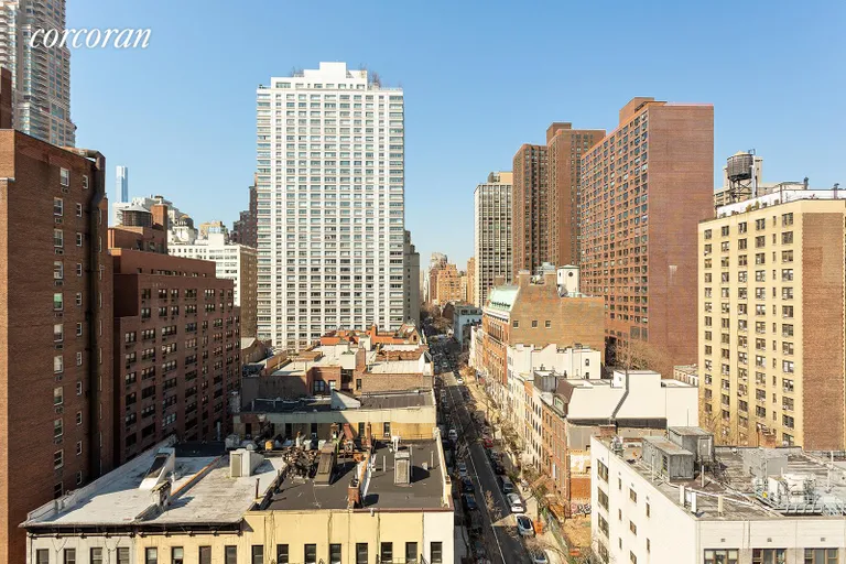 New York City Real Estate | View 300 East 71st Street, 14N | room 2 | View 3