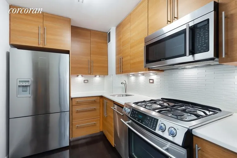 New York City Real Estate | View 10 West 15th Street, 1721 | room 3 | View 4