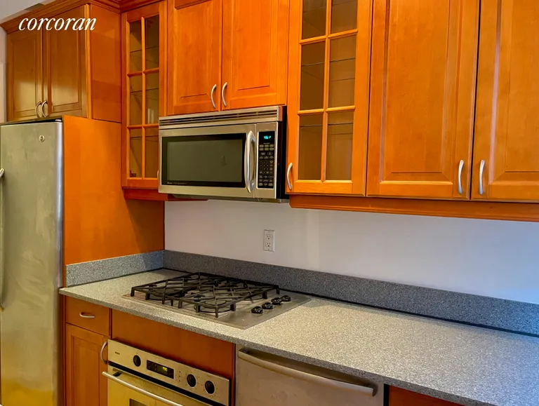 New York City Real Estate | View 139 West 82nd Street, 2D | room 3 | View 4