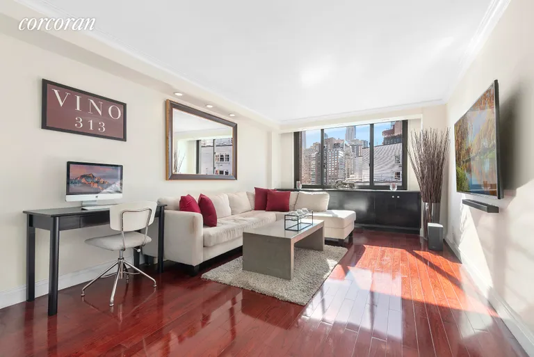 New York City Real Estate | View 2025 Broadway, 19K | 1 Bed, 1 Bath | View 1