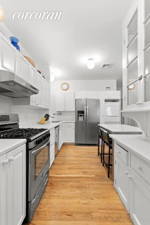 New York City Real Estate | View 302 West 86th Street, 7A | Kitchen | View 4