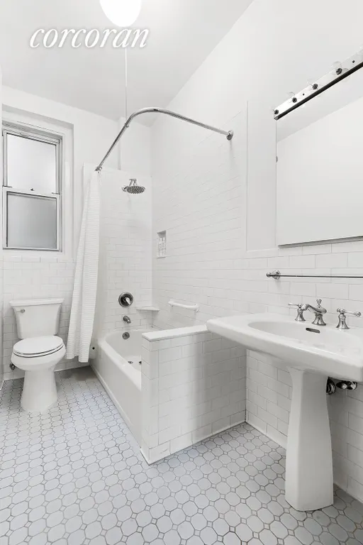 New York City Real Estate | View 302 West 86th Street, 7A | Bathroom | View 8