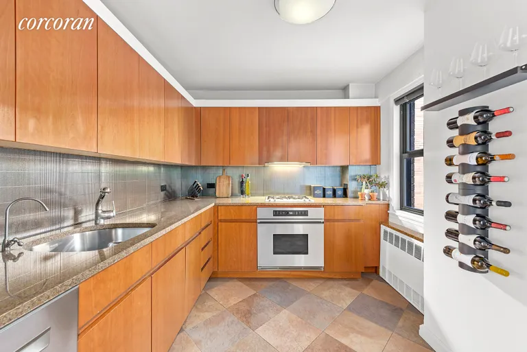 New York City Real Estate | View 345 East 69th Street, 6AH | Kitchen | View 5