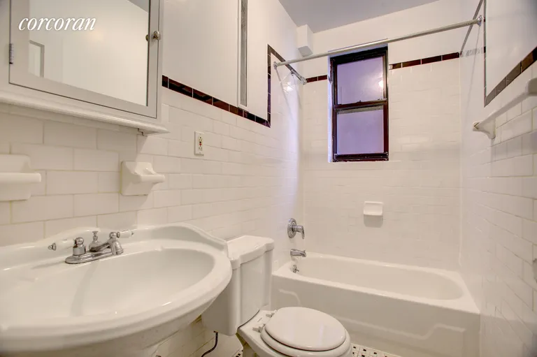 New York City Real Estate | View 511 West 169th Street, 23 | Bathroom | View 5